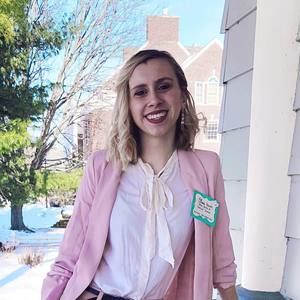 Meet your Posher, Olivia